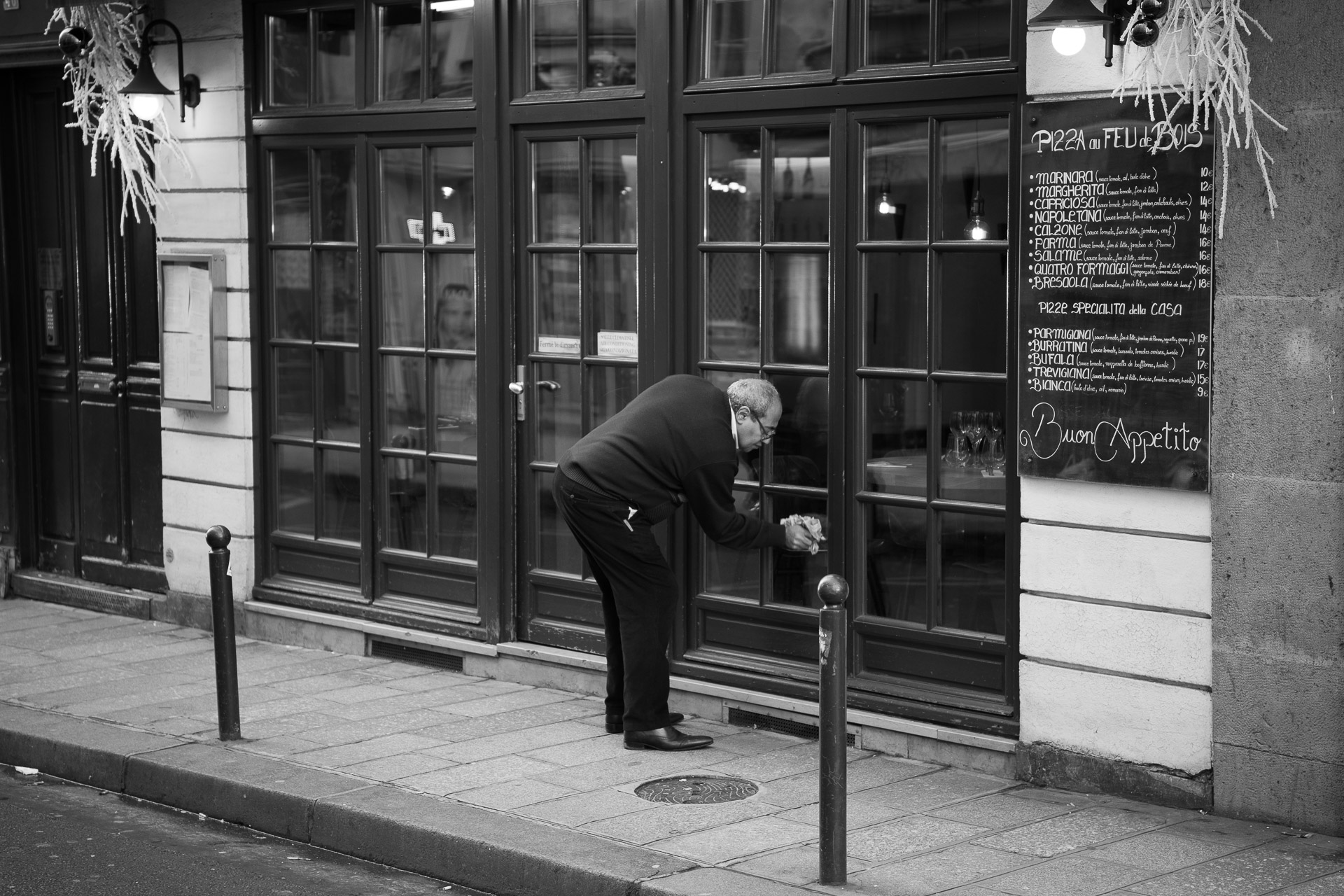 Concentrazione II - Photo taken in Paris, France, December 2017