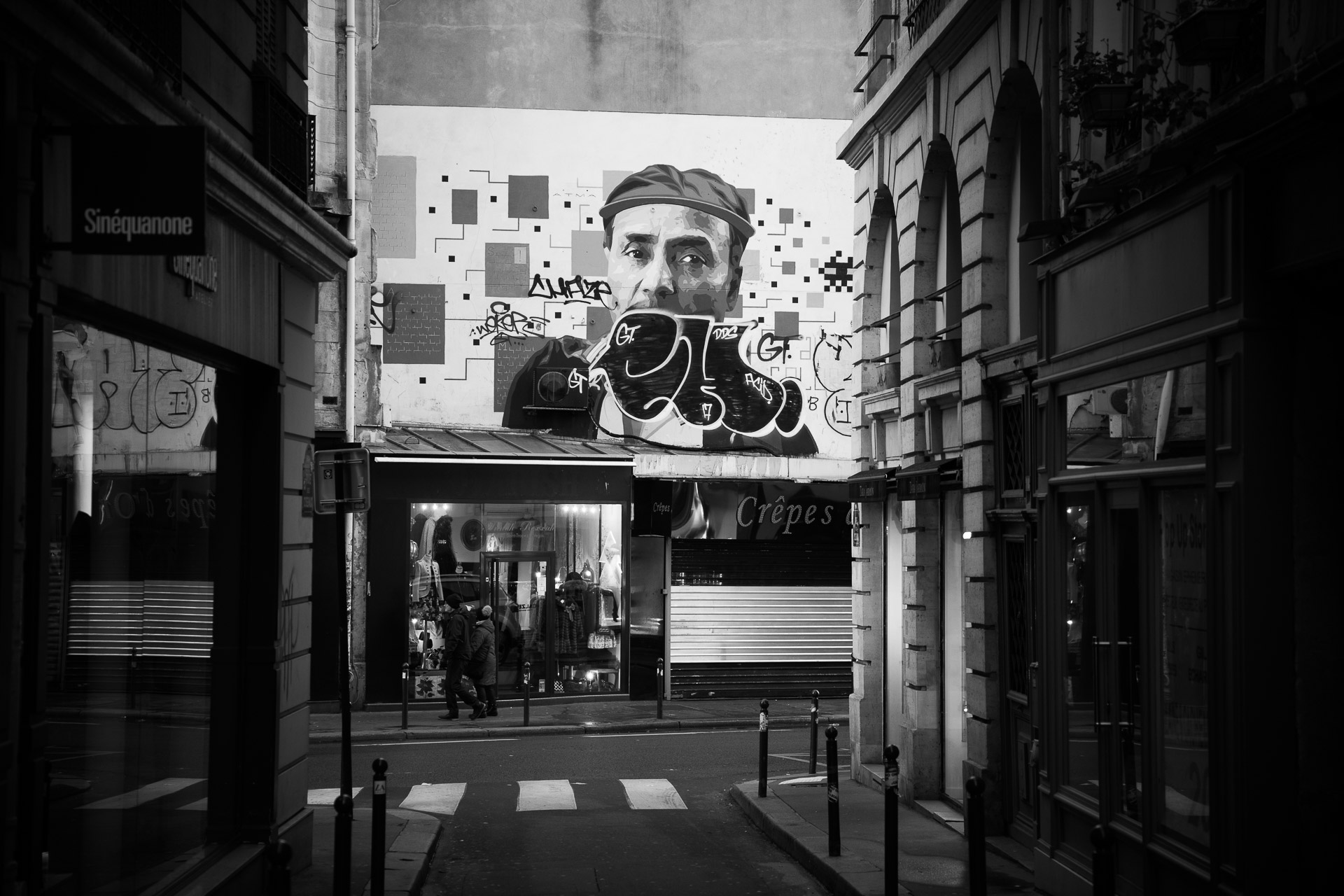 I See You - Photo taken in Paris, France, December 2017